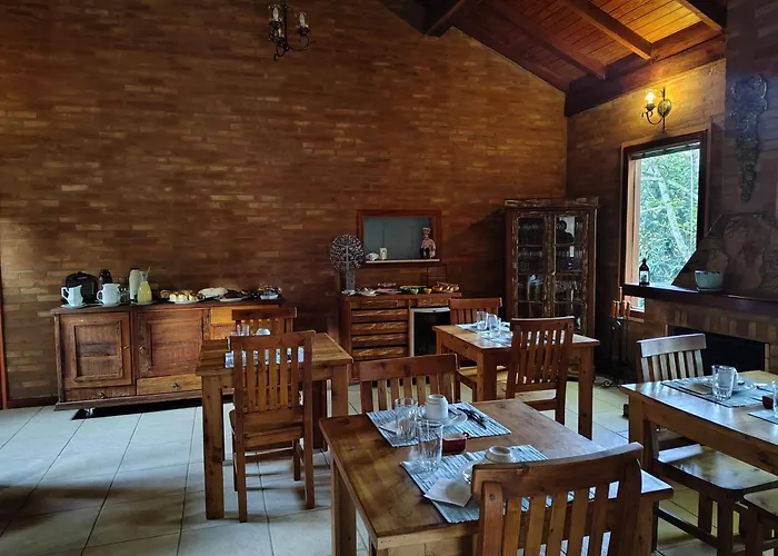 Pousada Colina Dos Passaros